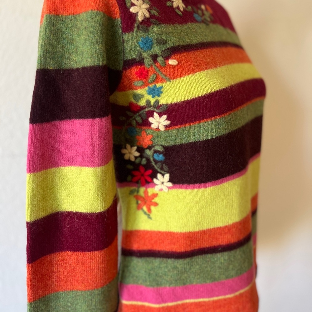 Easel striped embroidered lambswoolSweater sz S